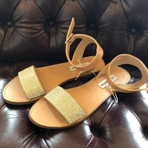 NWT Steve Madden sandles